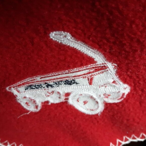 Little Red Wagon RADIO FLYER Fleece Blanket - Picture 6 of 7